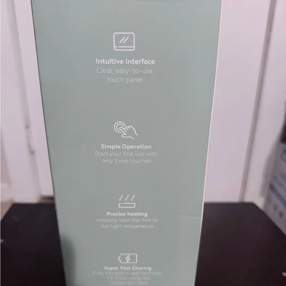 Momcozy Portable Water and Milk Warmer - Picture 2 of 4